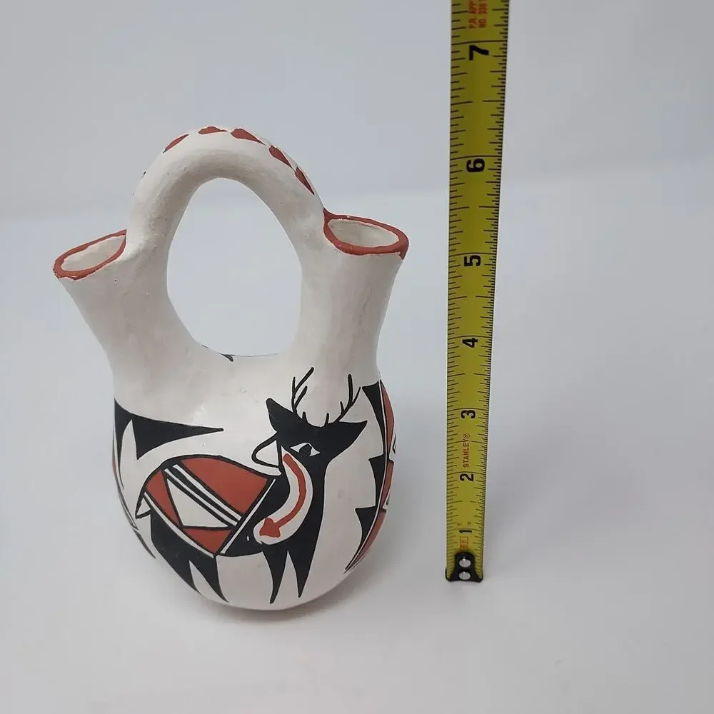 Vintage Native American R Malie Acoma Pueblo Pottery Wedding Vase Heartline Deer